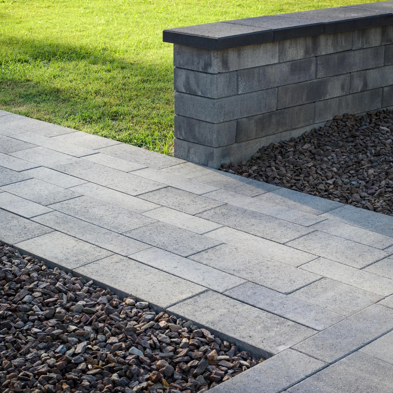 Melville Plank – Lueders Gray, Belgard Pavers